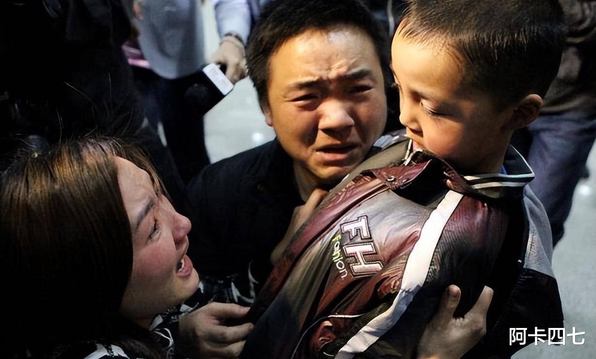 人贩子为啥不敢去东北？黄米饭沾凉水，一吃一个不吱声