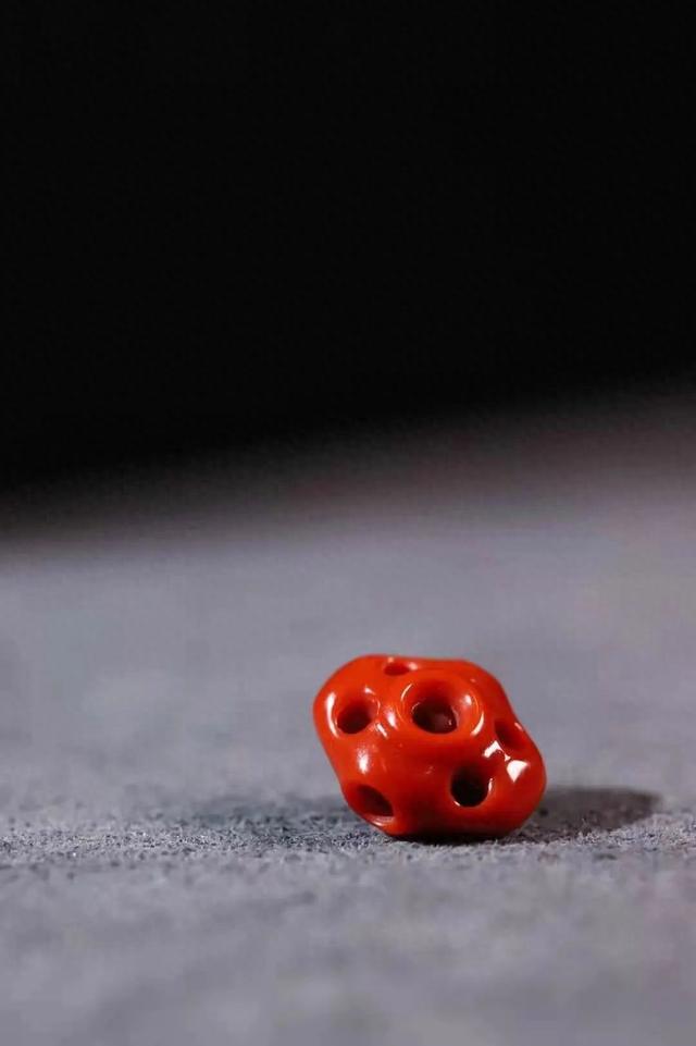 如何戴出手串逼格?这个配饰要选好