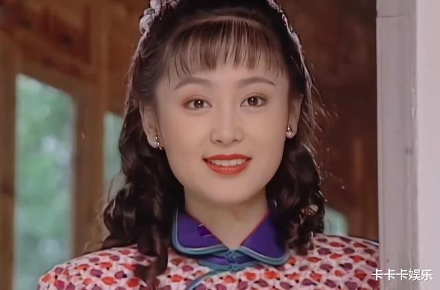 她被誉为“大陆第一美人”,两大名导为之倾倒,今55岁活得像25岁