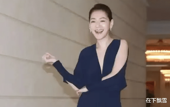 小S又闯大祸！全家福晒出后，具俊晔1张照片让她丢脸丢到家，大S无奈隐身！