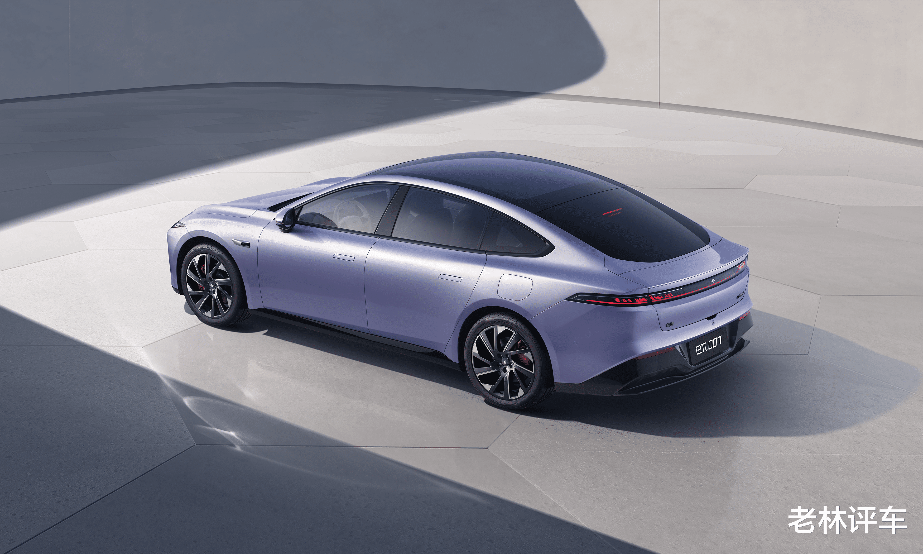新品牌也很猛，10个月卖了6万台，C级车11.99万起，半价小米SU7？