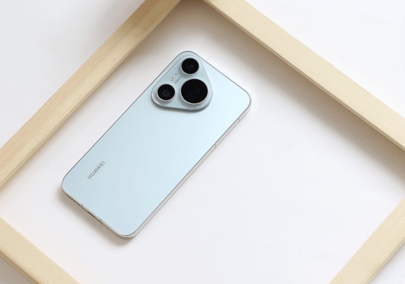 價格堅挺的華為，還是妥協了，麒麟芯+512G+鴻蒙OS，售價一跌再跌