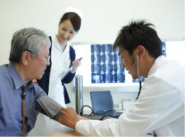 寿命长短,看脸就知道?寿命短的人,一般会有4个特征