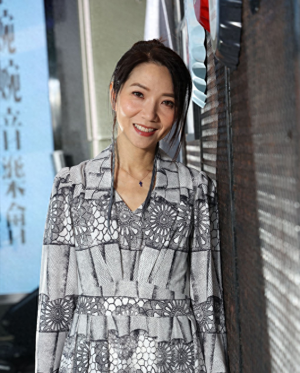 主动敲高层门求工作！TVB知名女星深陷困境，镜头前多次哽咽落泪
