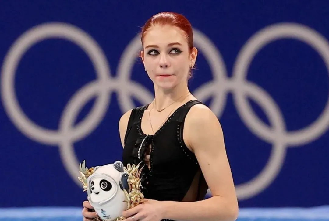 她被曝怀孕,年仅20岁!曾称16岁就开始思考生孩子,网友:好突然