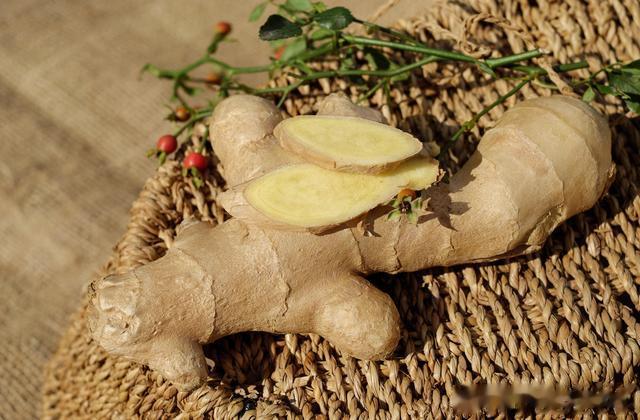 生姜用得好，不到2块钱，胃胀、腹胀不见了，气机通畅，一身轻松