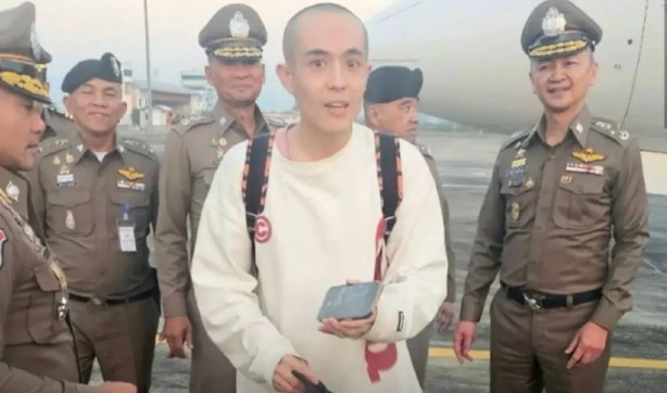 骗王星去泰国的经纪人被深扒,家境贫寒,一个国人在缅北能卖30万