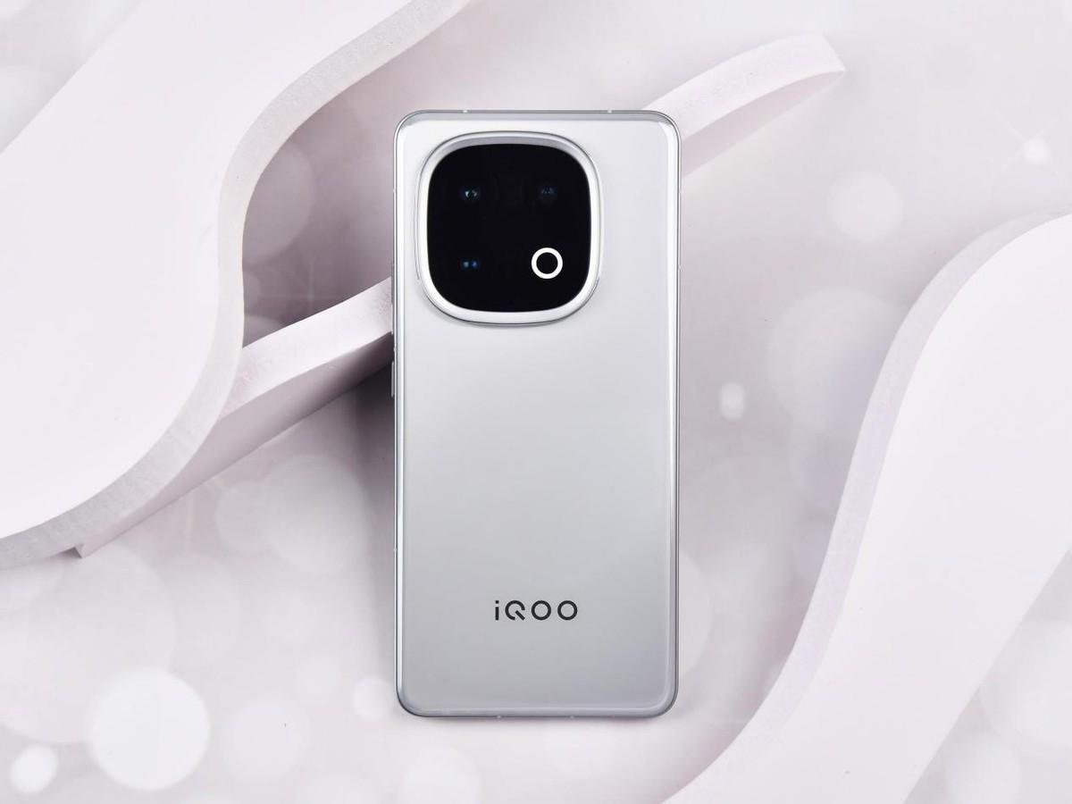 错过不再推荐！平时爱玩游戏，还要拍照不错，这三款手机别错过！