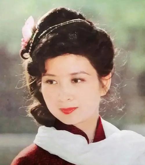 四个美女演员你喜欢谁？