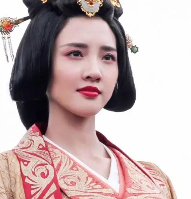 毫无气场就不要尬演“太后”,让这5位女星告诉你什么叫母仪天下