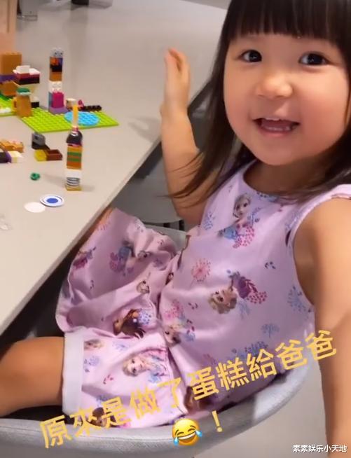 福原爱7岁女儿长大了,侧脸超像江宏杰,肉嘟嘟的模样很可爱