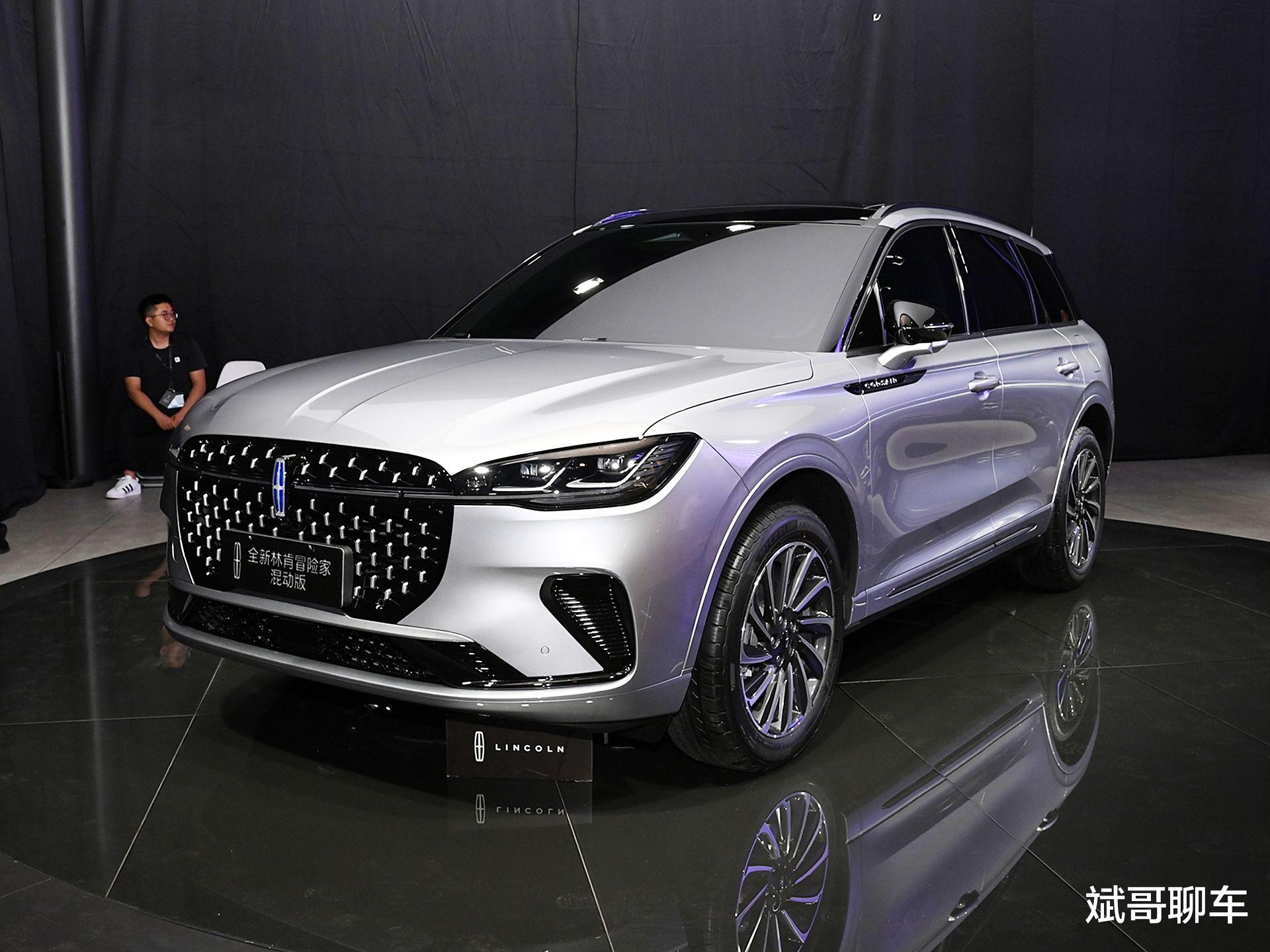 24万跌至19万，买宝马X1不如选它，2.0T+48V轻混系统，真的香