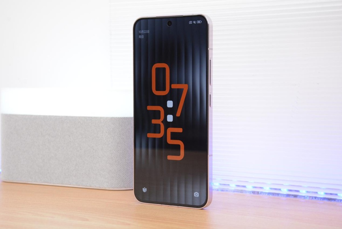 小屏党的福音!高配版小米14掉成白菜价,红米K80到底等or不等?