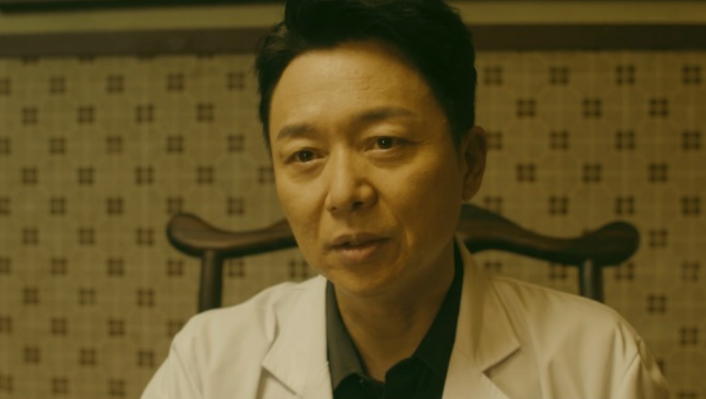 悬疑剧《不可告人》播4集，拿下飙升榜第一，刘奕君这回淘到宝了