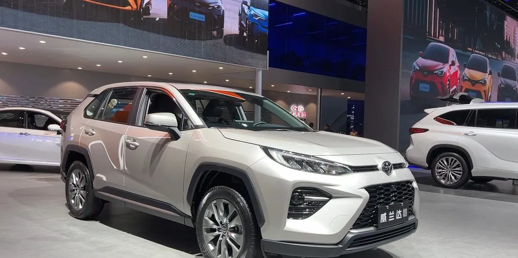 丰田降价示弱？起售价7.88万的SUV，油耗低至3毛