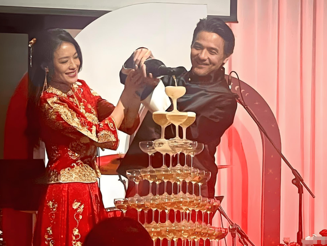 《浴火之路》:本是冲着赵丽颖去的,却被50岁的舒淇老公惊艳到了