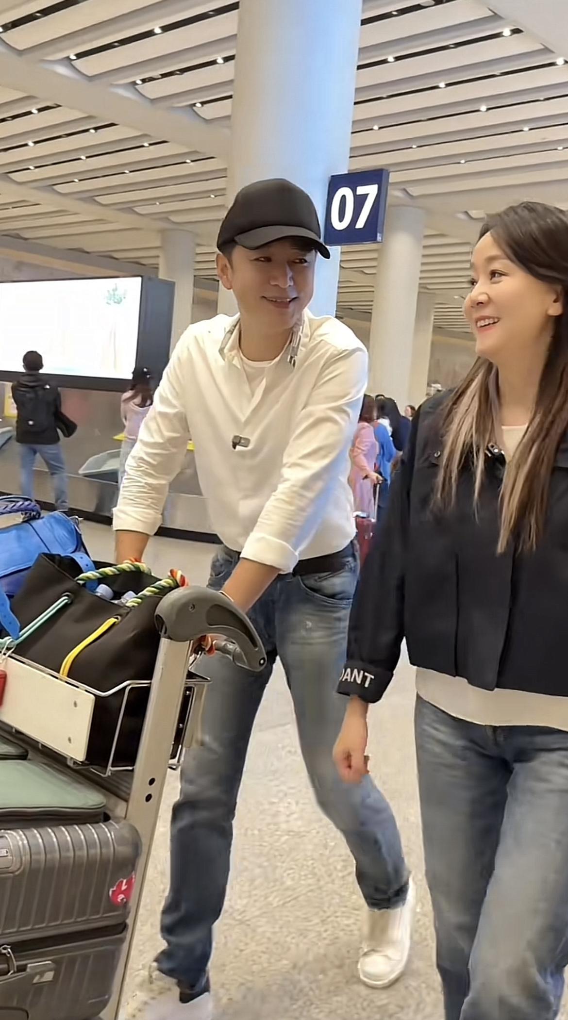 她整得“面目全非”，他却视如珍宝24年，这对演员夫妻低调有实力