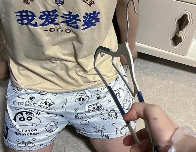 江苏女子和老公冷战，各做各的饭菜分开吃，网友笑了：真实又搞笑