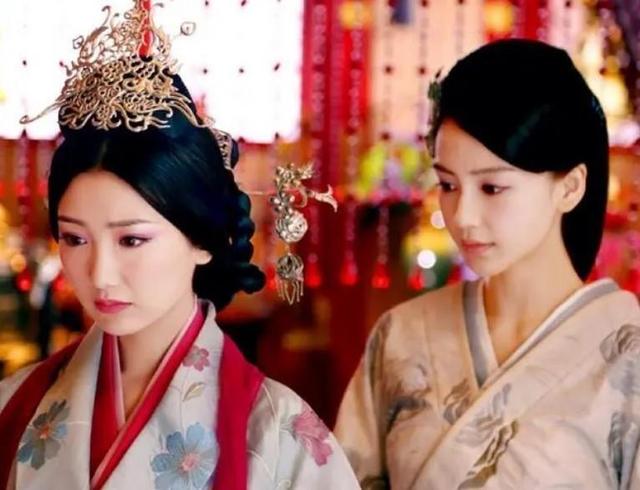 辛巴的一声“滚”,彻底戳穿了杨颖的惨淡结局:难怪她不敢生气!