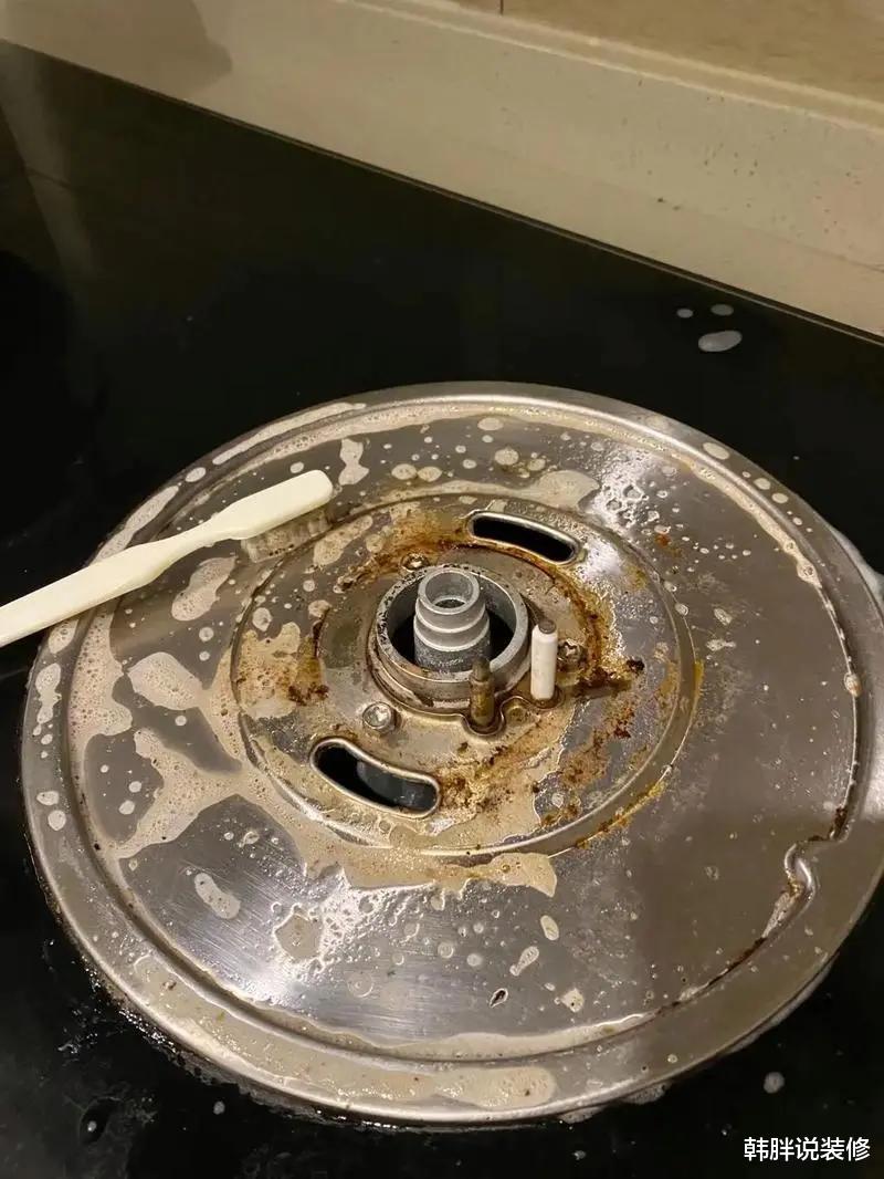 把食盐和牙膏混在一起，没想到作用这么逆天，可惜很多人都不知道