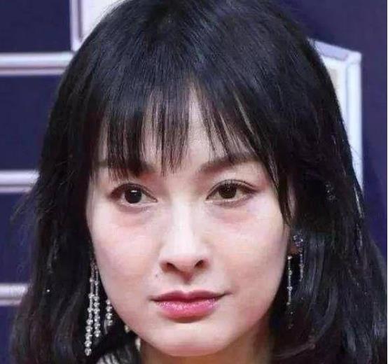 没滤镜真可怕!金晨鼻歪眼斜,孙俪老态尽显,李冰冰生图惨不忍睹