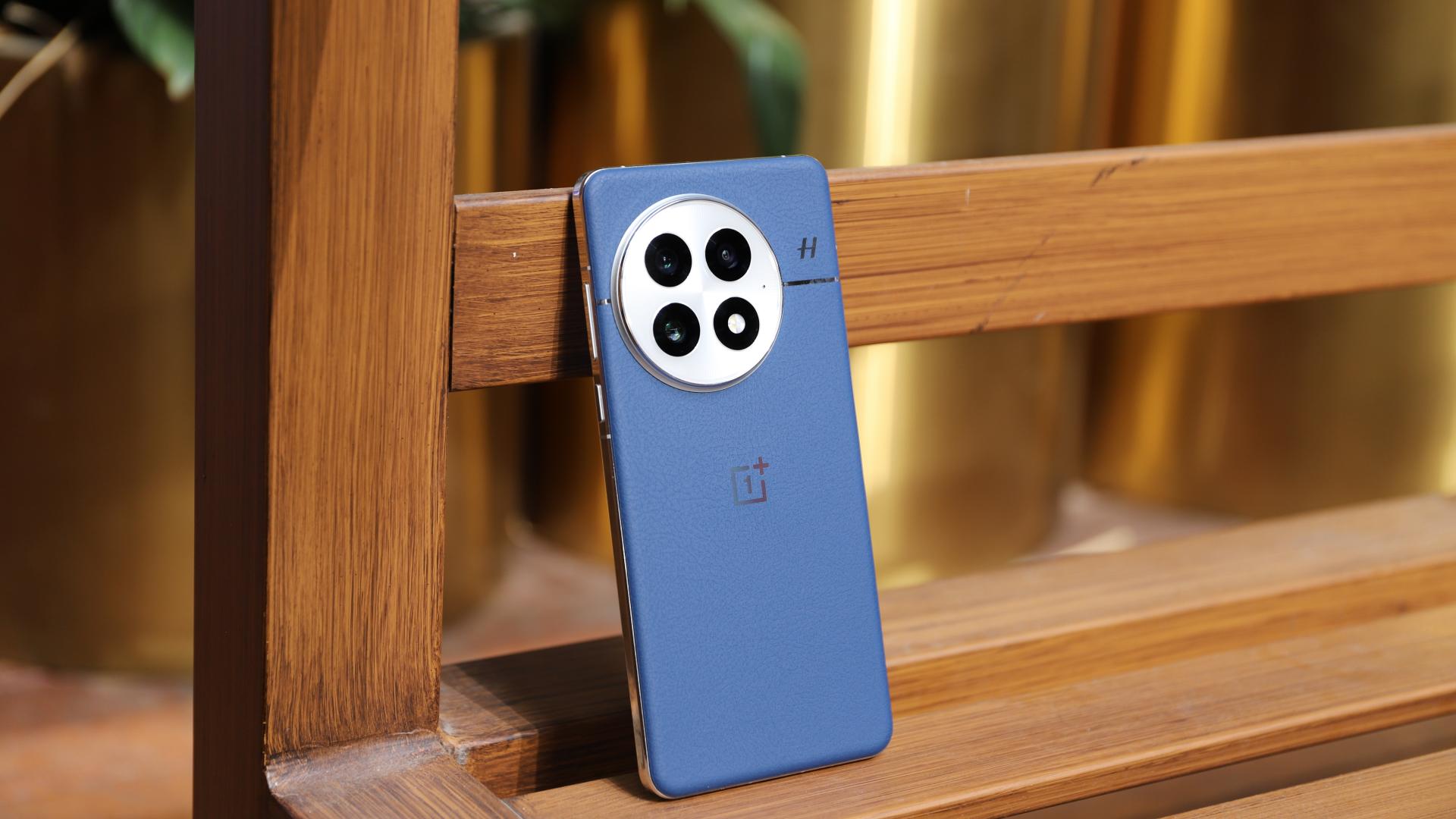 一加13评测：强得不像标准版，压轴登场真的是得有点东西！