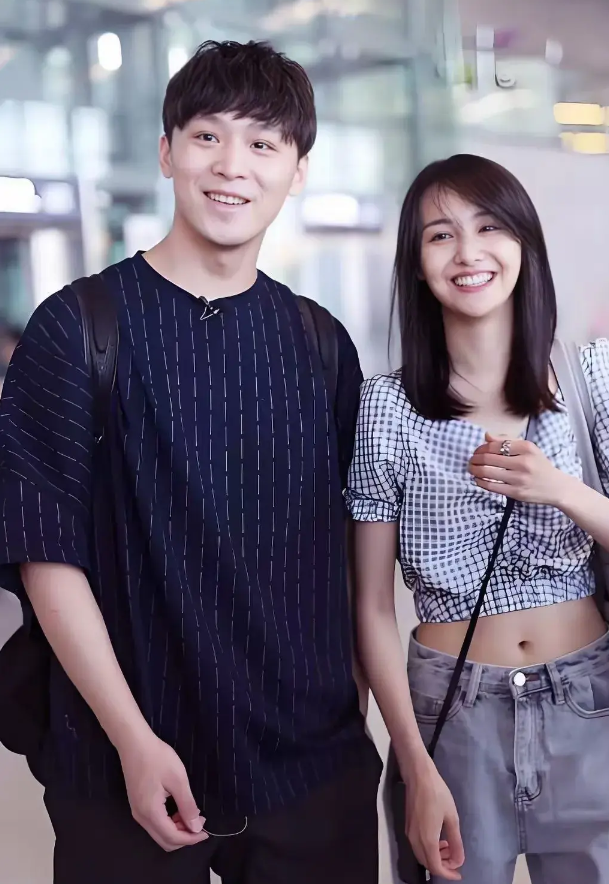 郑爽的滞留美国现状:又胖又秃生活窘迫,为留美国找白人男友