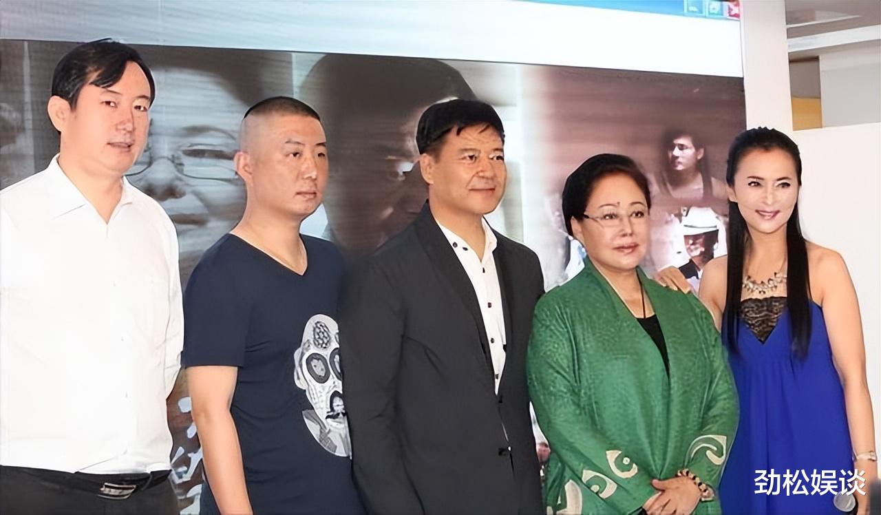 著名演员颜世魁:一生苦难,67岁单身无子嗣,老母亲直言不敢老去