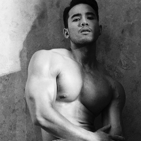 40岁大叔身材彪悍，麒麟臂爆青筋，肌肉比脸耐看