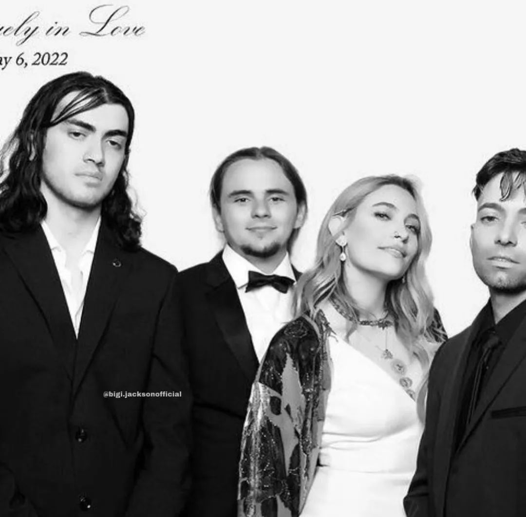 迈克尔·杰克逊22岁小儿子近照曝光:爸爸死后,网友从未放过我们