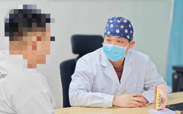 狂练后凸出的腺体“无动于衷”——健身达人如何逆转男乳凸出困扰