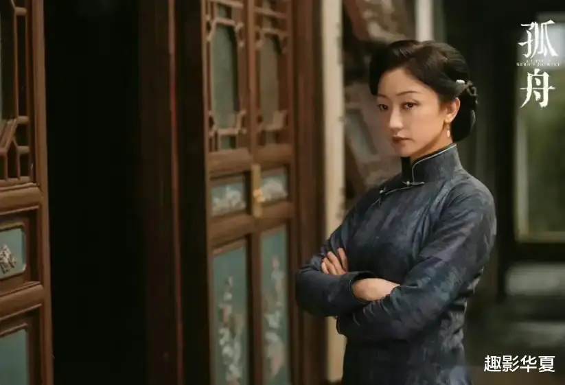 她是肖战绯闻女友,前男友自杀,和年长10岁杨玏相恋三年不结婚