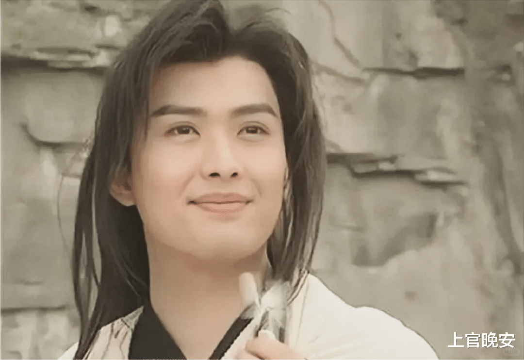 “天生桃花眼”的男星只服这6位，眉目传情自带苏感，看狗都深情