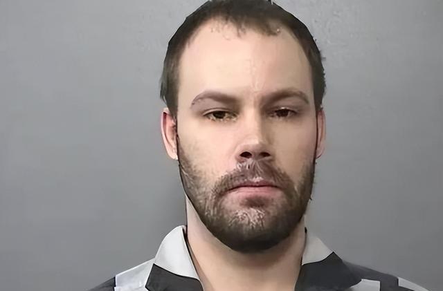 章莹颖美国遇害第7年家人现状:弟弟结婚生子,父母直播带货被骂