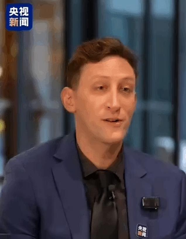 事态升级,官方介入!埃文凯尔抛百万粉账号建新号,外网严肃发文