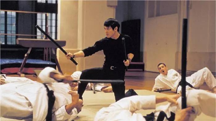 内地禁播的五部李连杰电影，你要有幸都看过，绝对是运气爆表！