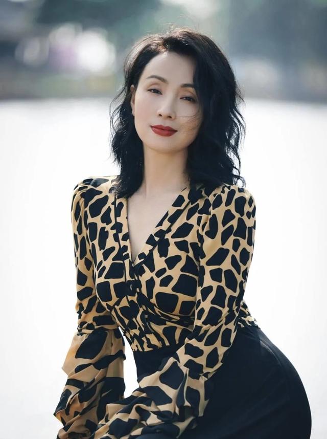 三分性感,七分妩媚。风韵犹存天花板的10位女星。