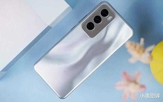 仅2149元,24GB+5000mAh+旗舰芯,堪称手机行业“新卷王”