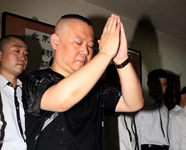 天上不掉免费的“馅饼”，终于明白侯耀文当年为何要收郭德纲为徒