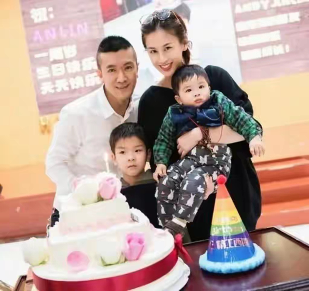 娱记曝黄圣依不愿离婚的原因！网友忍不住直呼：想离婚才是傻子！