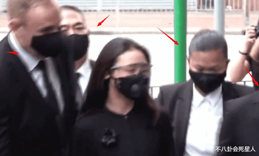 18岁何开梓：亲姑妈是何超琼，赌王家未来接班人，出门保镖随身