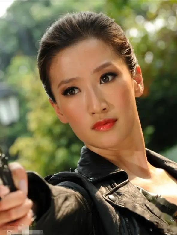 她曾一年换7次男友,风流成性未婚生女,如今42岁无人敢娶