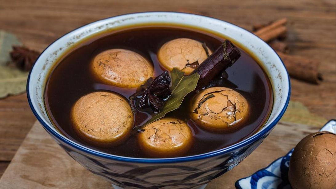 明日正月廿二，提醒：2不做，吃3样，忌1事，寓意龙年顺风顺水