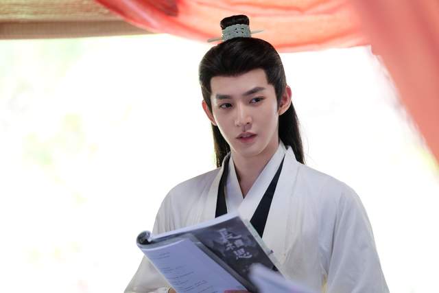 《长相思2》男二迅速走红，并非因为演技有多好，出圈方式好奇特