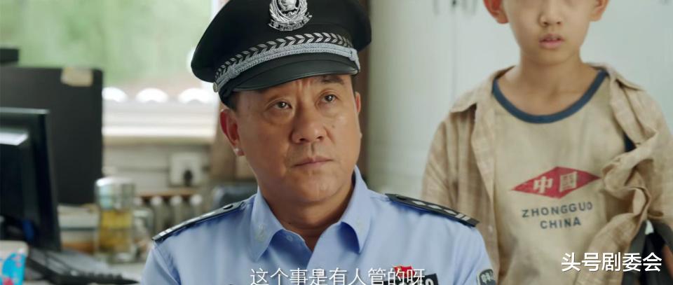 刑侦剧《真心英雄》首播,看2集不过瘾,《我是刑警》有对手了