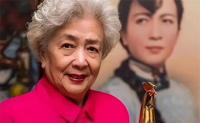 艺术家谢芳:本月3日就被下了病危单,儿媳透露经常对照片发呆