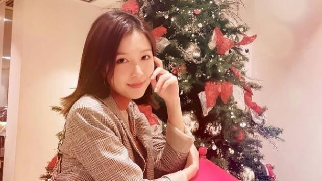 郭嘉文做美甲过富贵生活，不工作也有钱花，港姐中的骄傲