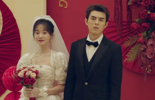 杀疯了!本是冲着张小斐、佟大为看《好运家》,却被62岁女配圈粉