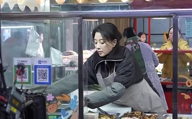 《凡人歌》结局:那隽患惊恐症!那伟创业失败全家搬离北京卖卤货