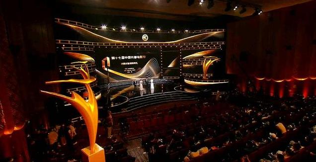 明明自己半瓶水,还敢来金鸡奖当评委,难怪评论区沦陷全是质疑